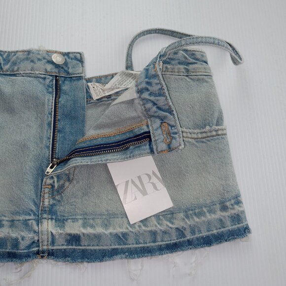 ZARA Women's Denim Crop Top Size Small Light Wash Blue Cotton Deconstructed Hem - Picture 2 of 5